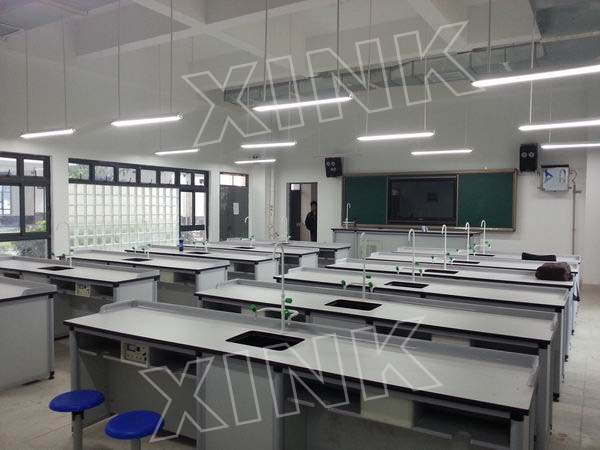 <a href='http://www.591123.cn/chanpin/53-1.html' target='1' style='font-size:18px; font-weight:bold; color:#000000;'>科學實驗室</a>