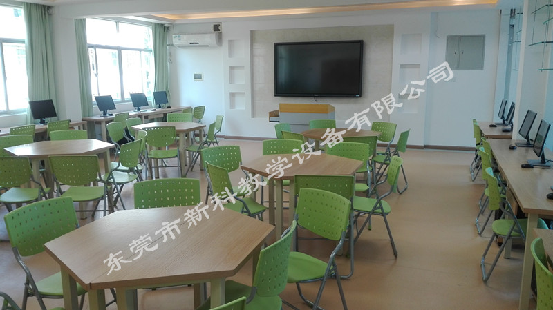 <a href='http://www.591123.cn' target='1' style='font-size:14px; font-weight:bold; color:#0080ff;'>創(chuàng)客實(shí)驗(yàn)室</a>