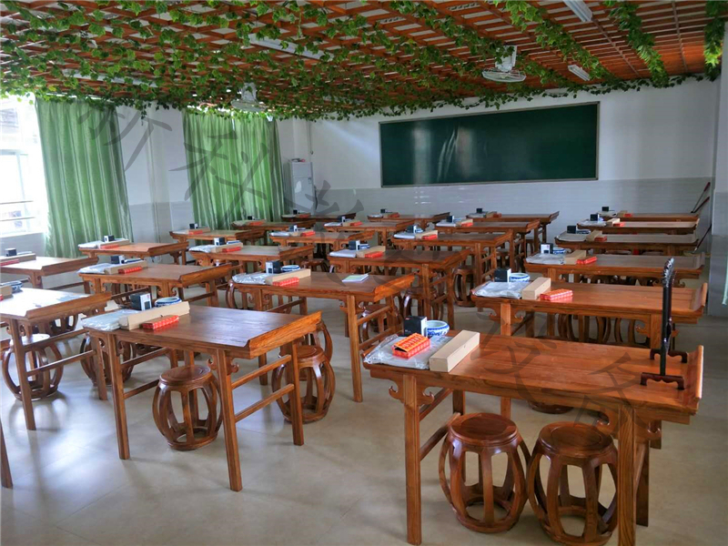 <a href='http://www.591123.cn/chanpin/57-1.html' target='1' style='font-size:18px; font-weight:bold; color:#000000;'>書法功能室</a>設備