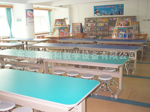 <a href='http://www.591123.cn/chanpin/110-1.html' target='1' style='font-size:18px; font-weight:bold; color:#000000;'>圖書閱覽室</a>7