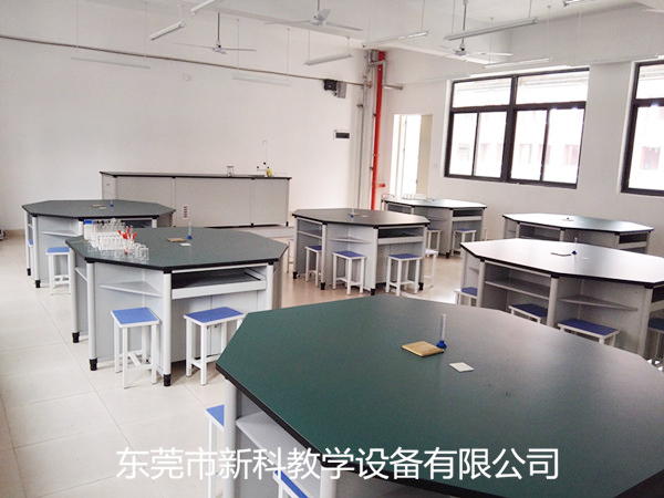 <a href='http://www.591123.cn/' target='1' style='font-size:14px; font-weight:bold; color:#0080ff;'>物理實驗室</a>設備