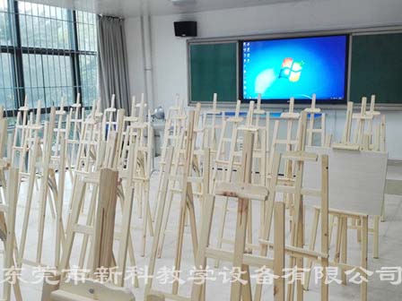 <a href='http://www.591123.cn/chanpin/56-1.html' target='1' style='font-size:18px; font-weight:bold; color:#000000;'>美術功能室</a>